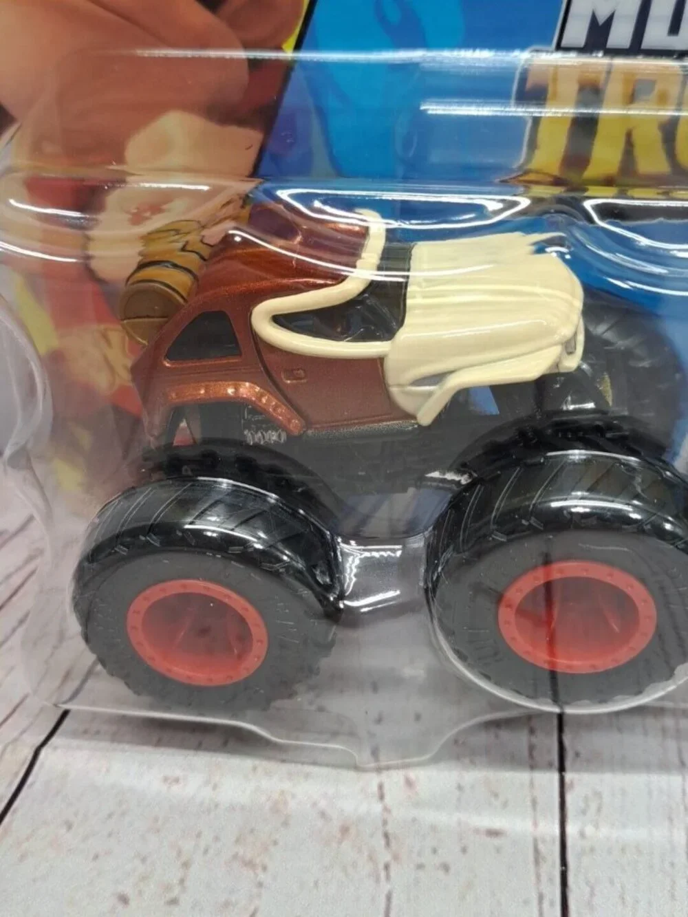 Hot Wheels Monster Trucks Donkey Kong Vs Bowser, Super‎ Mario Demolition Doubles